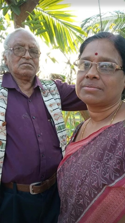 Dr. Das with students